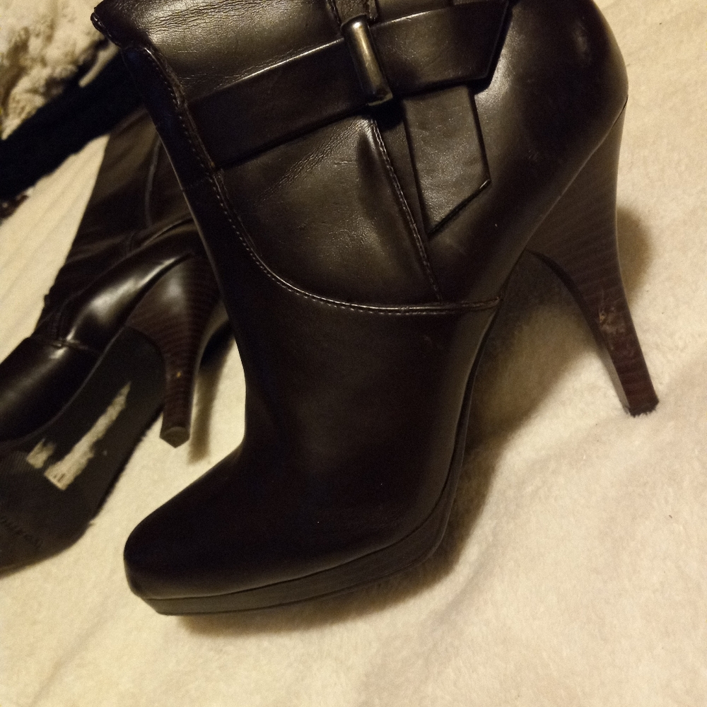 Women's brown boots